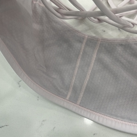 Lululemon Sports bra - Picture 4 of 5